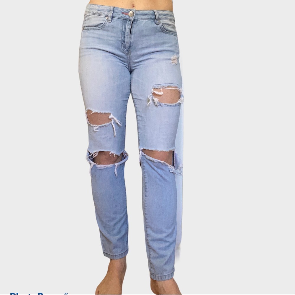 american eagle ripped jeans